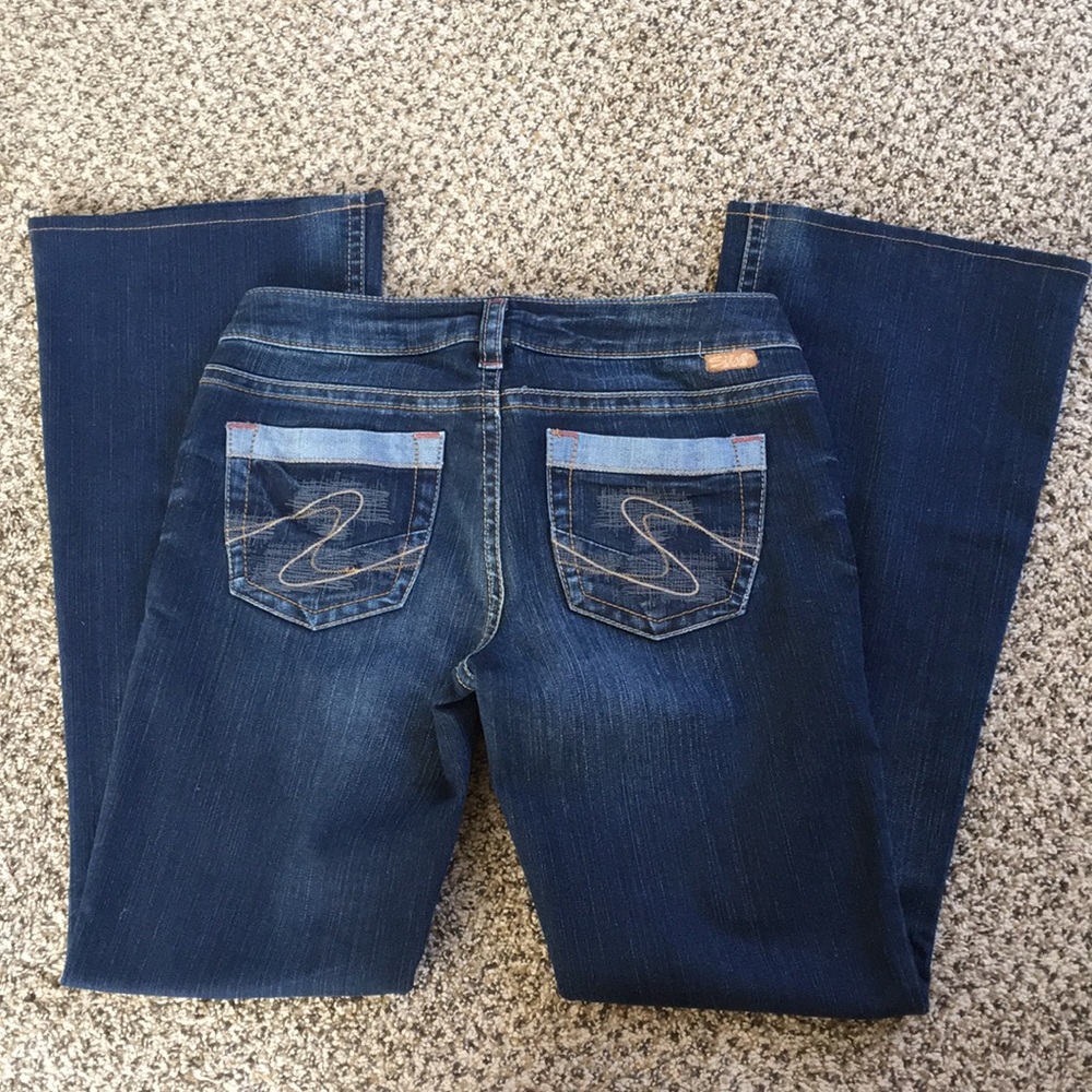 SILVER Aiko bootcut jeans / Size 29